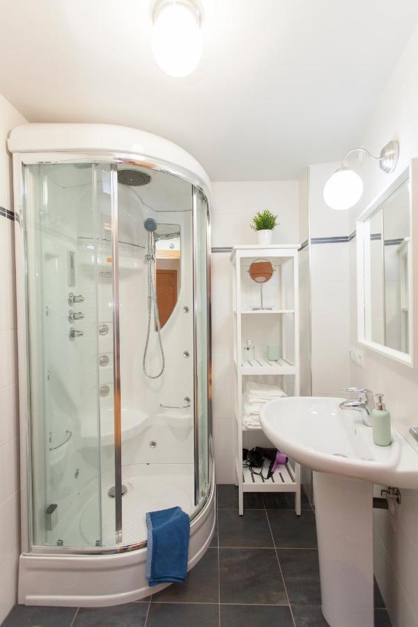 Celia Apartment Roa Luaran gambar
